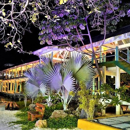 The Dock Resort Over Water Retreat West End Eksteriør bilde